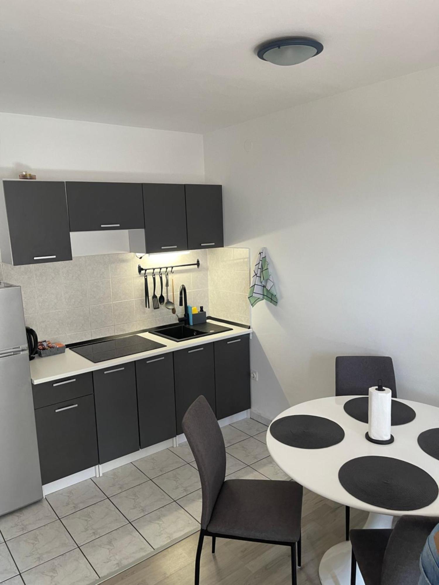 Apartman Hrusta Crikvenica Εξωτερικό φωτογραφία